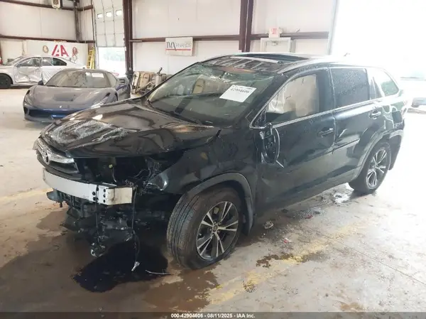 5TDJKRFH8GS323364 2016 TOYOTA HIGHLANDER - Image 2