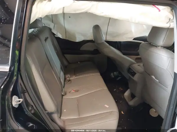 5TDJKRFH8GS323364 2016 TOYOTA HIGHLANDER - Image 8