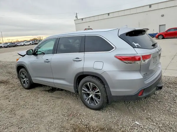 5TDJKRFH8GS323834 2016 TOYOTA HIGHLANDER - Image 2