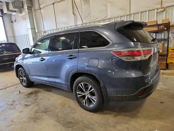 5TDJKRFH8GS325194 2016 TOYOTA HIGHLANDER - Image 2