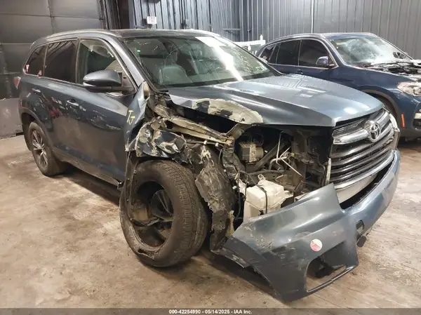 5TDJKRFH8GS326488 2016 TOYOTA HIGHLANDER - Image 1