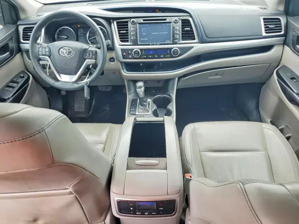 5TDJKRFH8GS330606 2016 TOYOTA HIGHLANDER - Image 8
