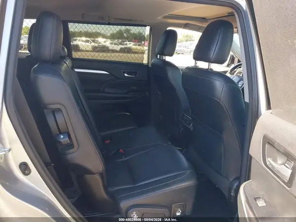 5TDJKRFH8GS330928 2016 TOYOTA HIGHLANDER - Image 8