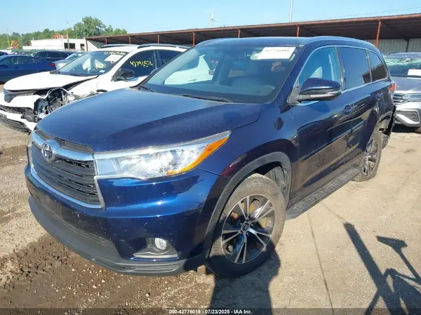 5TDJKRFH8GS331898 2016 TOYOTA HIGHLANDER - Image 2