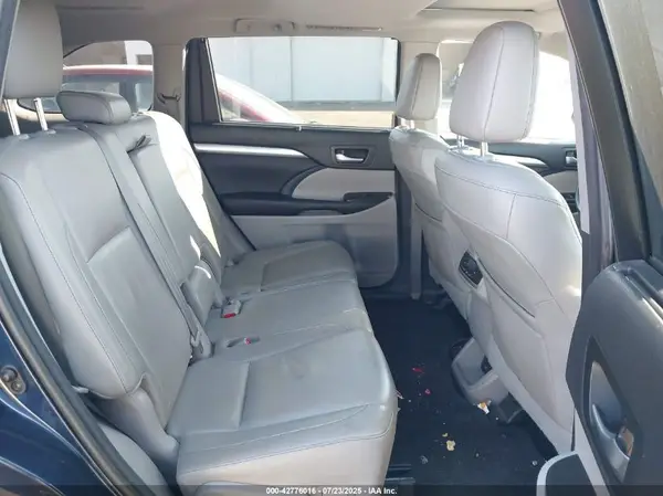 5TDJKRFH8GS331898 2016 TOYOTA HIGHLANDER - Image 8