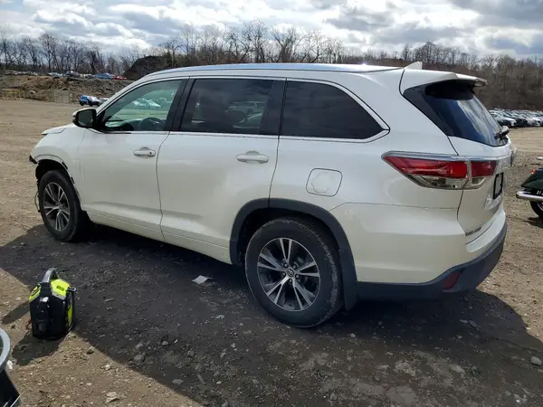 5TDJKRFH8GS332386 2016 TOYOTA HIGHLANDER - Image 2