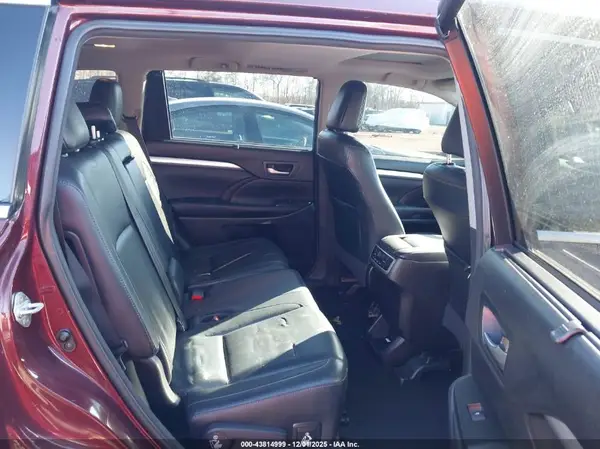 5TDJKRFH8GS337703 2016 TOYOTA HIGHLANDER - Image 8