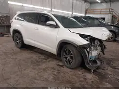 5TDJKRFH8GS338138 2016 TOYOTA HIGHLANDER