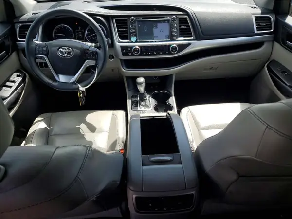 5TDJKRFH8GS341315 2016 TOYOTA HIGHLANDER - Image 8