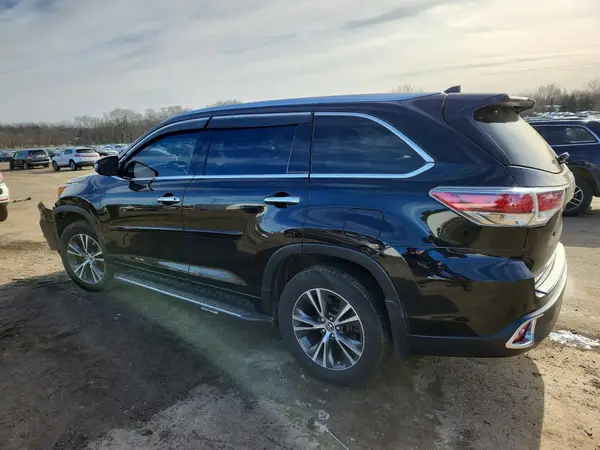 5TDJKRFH8GS353996 2016 TOYOTA HIGHLANDER - Image 2
