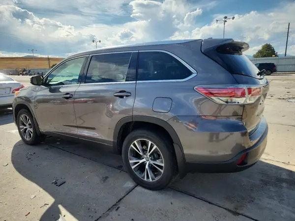 5TDJKRFH8GS354081 2016 TOYOTA HIGHLANDER - Image 2