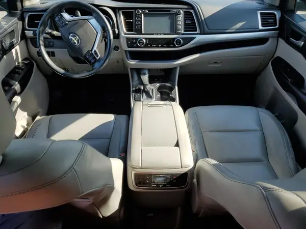 5TDJKRFH8GS502391 2016 TOYOTA HIGHLANDER - Image 8