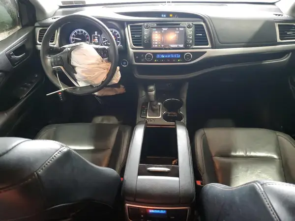 5TDJKRFH9GS228618 2016 TOYOTA HIGHLANDER - Image 8