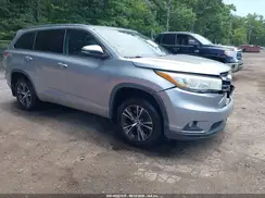 5TDJKRFH9GS235049 2016 TOYOTA HIGHLANDER