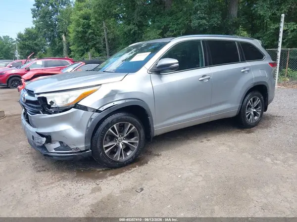 5TDJKRFH9GS235049 2016 TOYOTA HIGHLANDER - Image 2