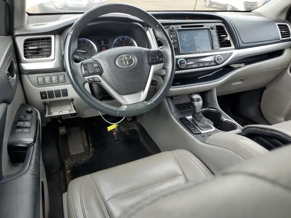 5TDJKRFH9GS235424 2016 TOYOTA HIGHLANDER - Image 8