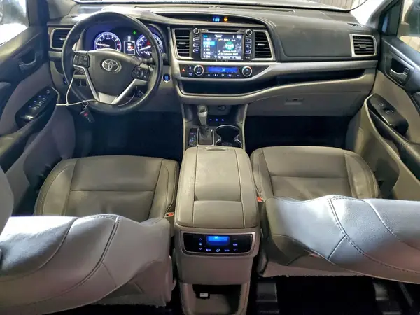5TDJKRFH9GS244981 2016 TOYOTA HIGHLANDER - Image 8