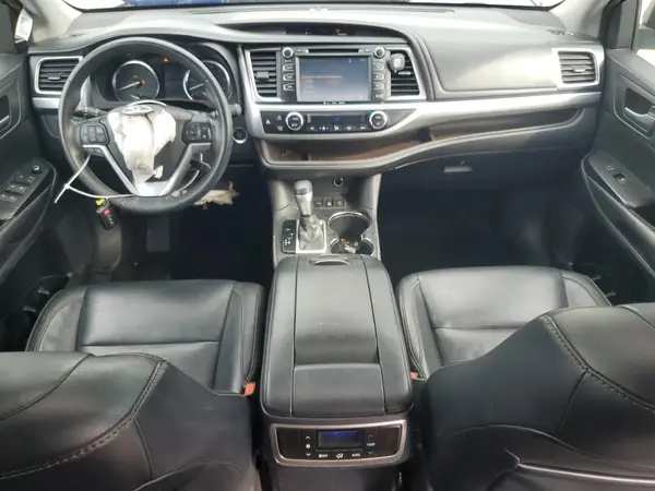 5TDJKRFH9GS246875 2016 TOYOTA HIGHLANDER - Image 8