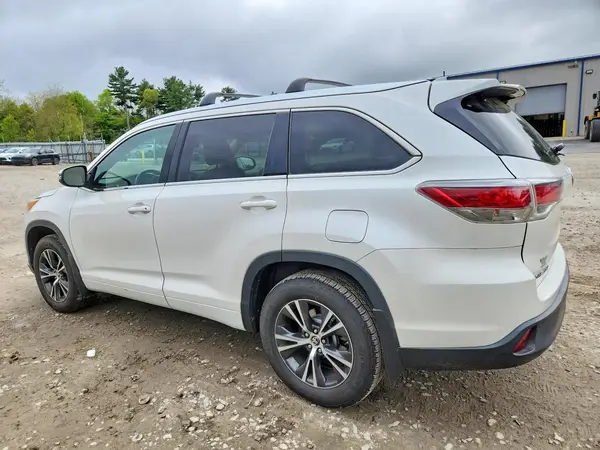 5TDJKRFH9GS254121 2016 TOYOTA HIGHLANDER - Image 2
