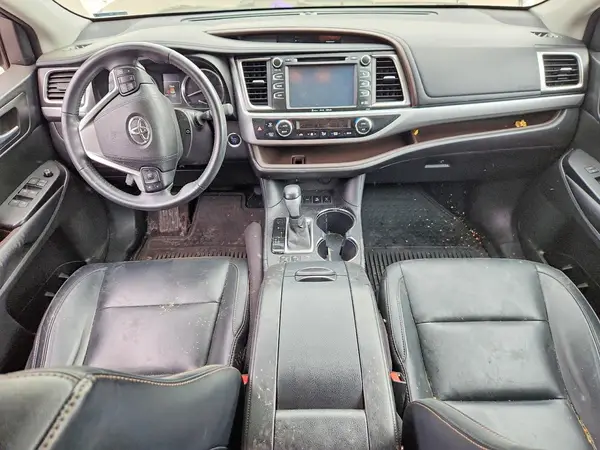 5TDJKRFH9GS254412 2016 TOYOTA HIGHLANDER - Image 8