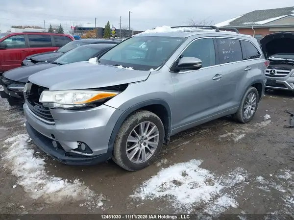 5TDJKRFH9GS255396 2016 TOYOTA HIGHLANDER - Image 2