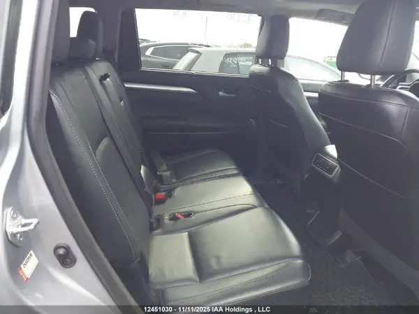 5TDJKRFH9GS255396 2016 TOYOTA HIGHLANDER - Image 8