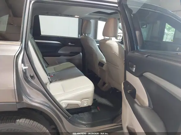 5TDJKRFH9GS262798 2016 TOYOTA HIGHLANDER - Image 8