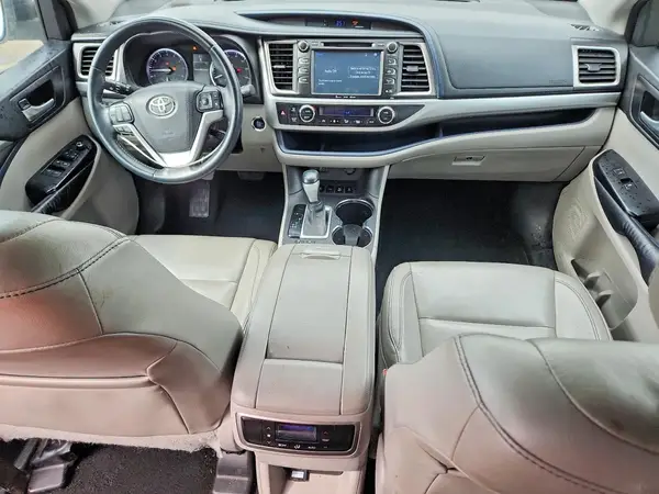 5TDJKRFH9GS273574 2016 TOYOTA HIGHLANDER - Image 8