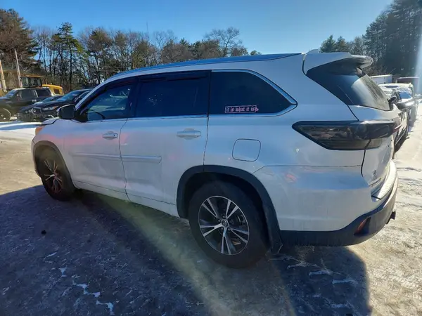 5TDJKRFH9GS276782 2016 TOYOTA HIGHLANDER - Image 2