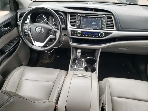 5TDJKRFH9GS280573 2016 TOYOTA HIGHLANDER - Image 8