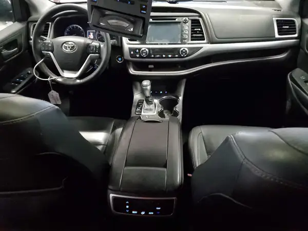 5TDJKRFH9GS282274 2016 TOYOTA HIGHLANDER - Image 8
