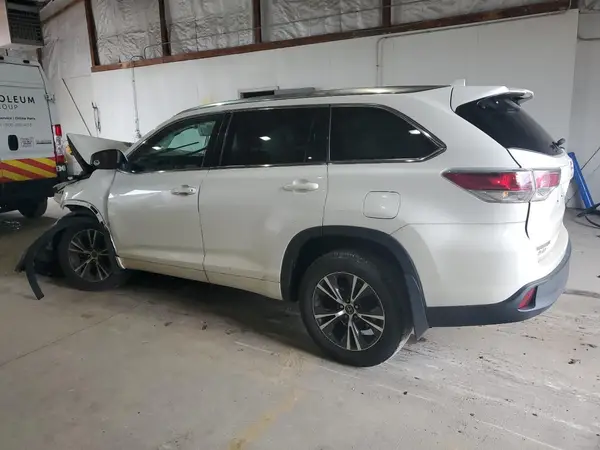 5TDJKRFH9GS287930 2016 TOYOTA HIGHLANDER - Image 2