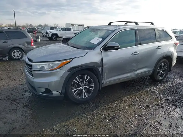 5TDJKRFH9GS291492 2016 TOYOTA HIGHLANDER - Image 2