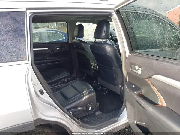 5TDJKRFH9GS291492 2016 TOYOTA HIGHLANDER - Image 8