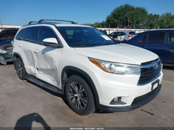 5TDJKRFH9GS294585 2016 TOYOTA HIGHLANDER - Image 1