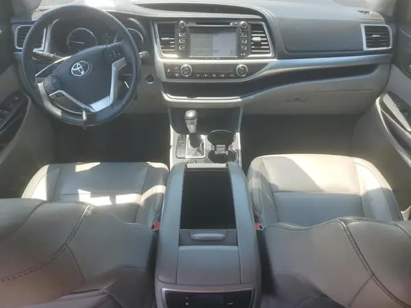 5TDJKRFH9GS299799 2016 TOYOTA HIGHLANDER - Image 8
