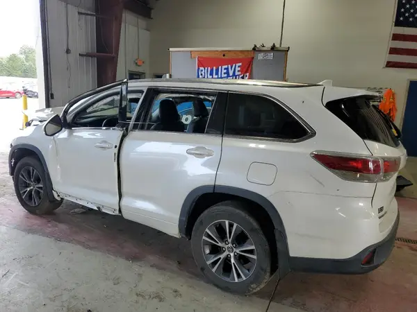 5TDJKRFH9GS302667 2016 TOYOTA HIGHLANDER - Image 2