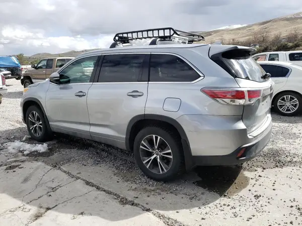 5TDJKRFH9GS318528 2016 TOYOTA HIGHLANDER - Image 2