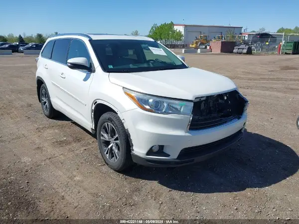 5TDJKRFH9GS319047 2016 TOYOTA HIGHLANDER - Image 1