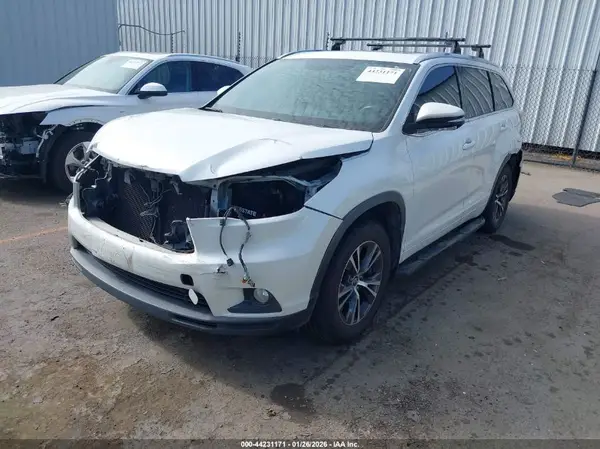 5TDJKRFH9GS319436 2016 TOYOTA HIGHLANDER - Image 2