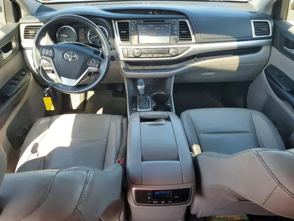 5TDJKRFH9GS323020 2016 TOYOTA HIGHLANDER - Image 8