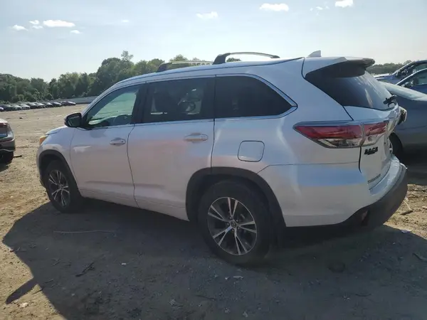 5TDJKRFH9GS325429 2016 TOYOTA HIGHLANDER - Image 2