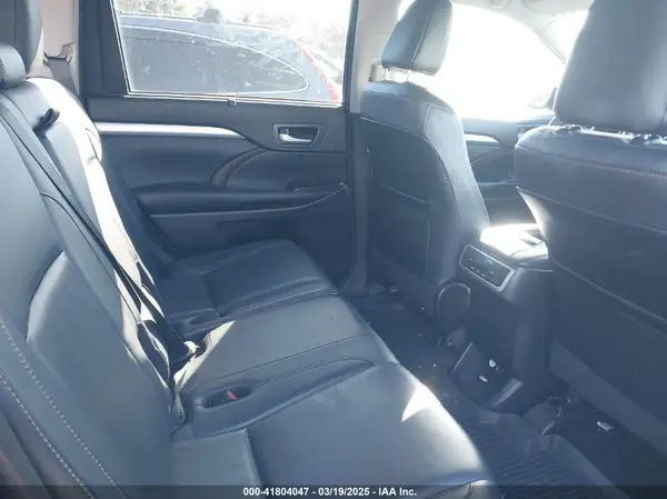 5TDJKRFH9GS327021 2016 TOYOTA HIGHLANDER - Image 8