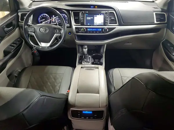 5TDJKRFH9GS330761 2016 TOYOTA HIGHLANDER - Image 8
