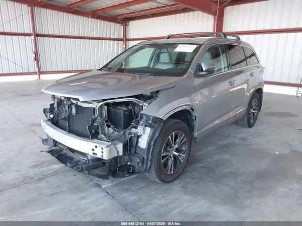 5TDJKRFH9GS340626 2016 TOYOTA HIGHLANDER - Image 2