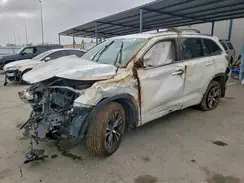 5TDJKRFH9GS341632 2016 TOYOTA HIGHLANDER