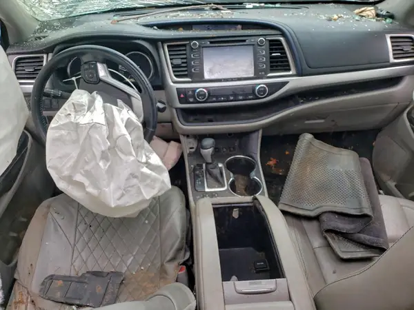 5TDJKRFH9GS341632 2016 TOYOTA HIGHLANDER - Image 8