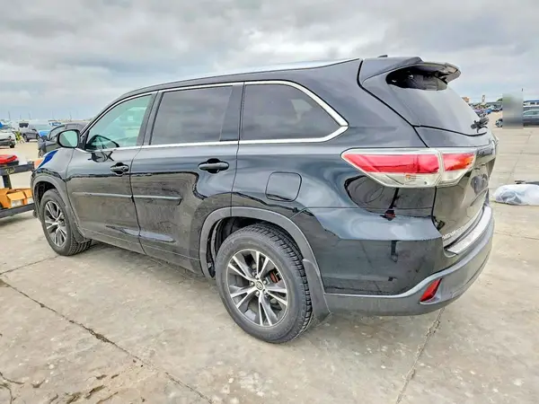 5TDJKRFH9GS342005 2016 TOYOTA HIGHLANDER - Image 2