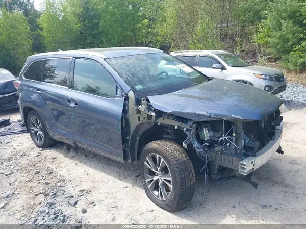 5TDJKRFH9GS345387 2016 TOYOTA HIGHLANDER - Image 1