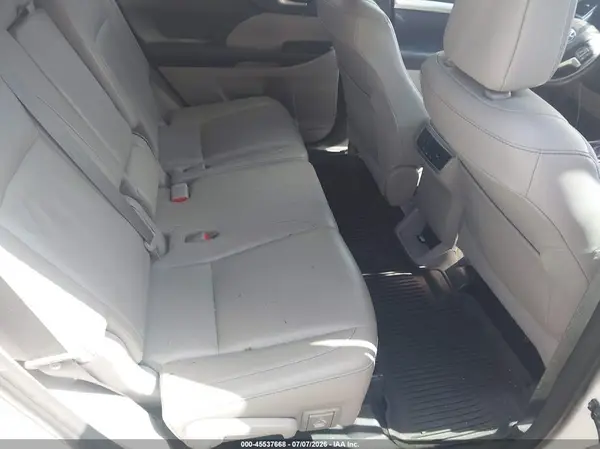 5TDJKRFH9GS348452 2016 TOYOTA HIGHLANDER - Image 8